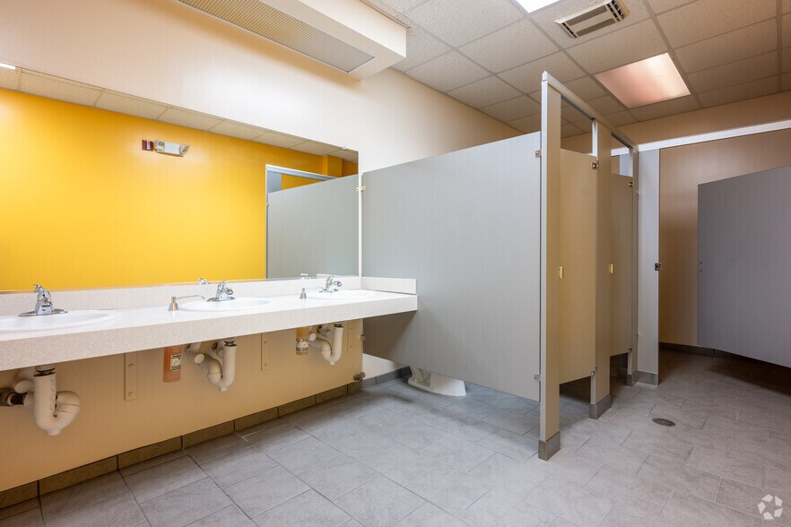 More Photos Of 2 Pai Park, Greensboro Office For Sale