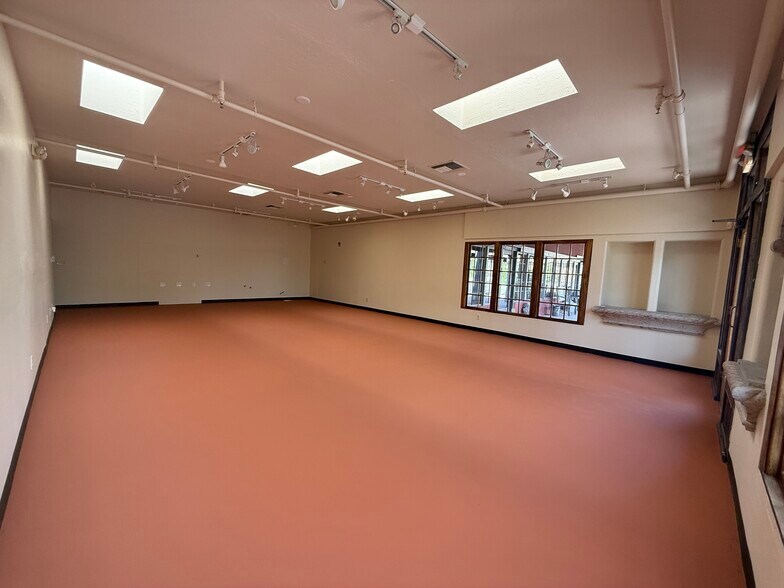 More Photos Of 6130-6142 E Cave Creek Rd, Cave Creek Unknown For Lease