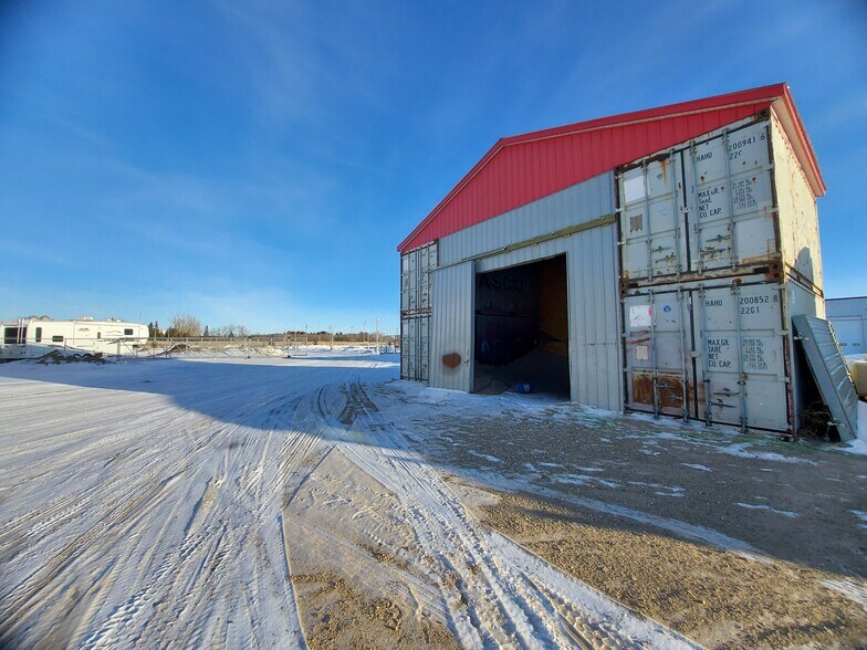 More Photos Of 106 Queensland Cres Bay #150, Red Deer County Light Distribution For Lease