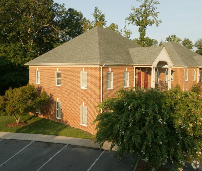 More Photos Of 780 Pilot House Dr, Newport News Office For Lease