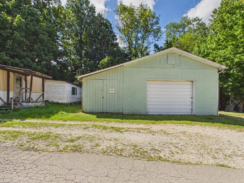 More Photos Of 175 3rd St, Louisa Storefront Retail Residential For Sale