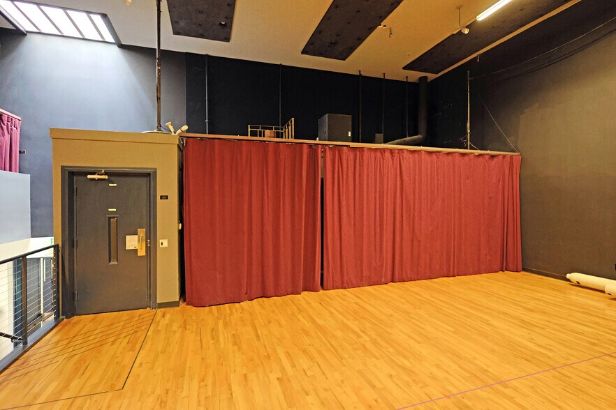 More Photos Of 2087 Addison St, Berkeley Unknown For Lease