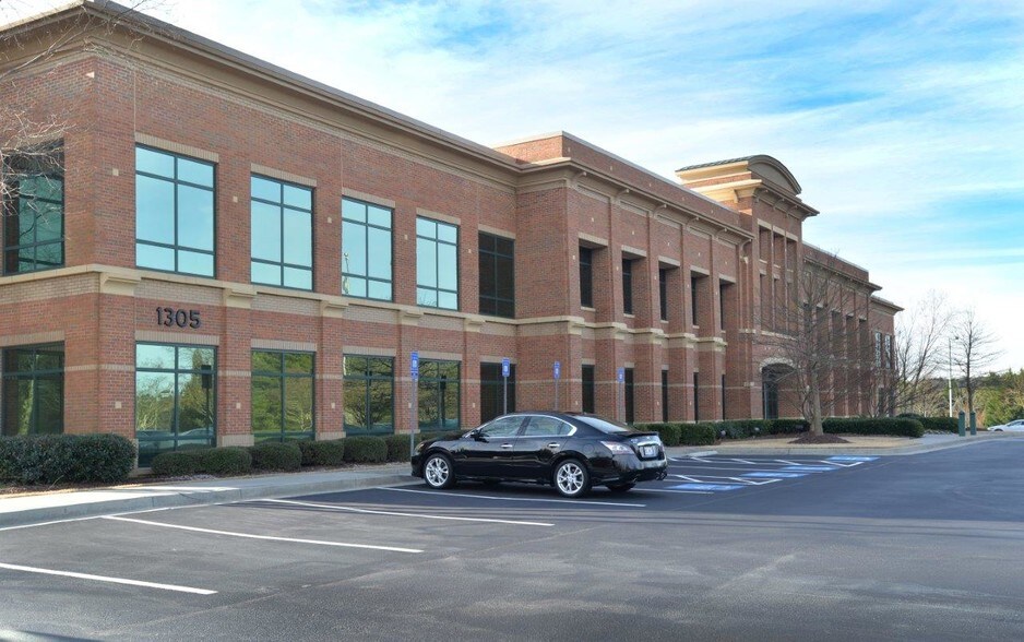 More Photos Of 1305 Mall of Georgia Blvd, Buford Office For Lease