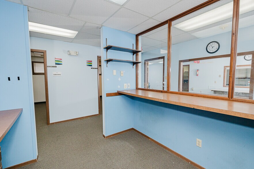 More Photos Of 1482 Butler Rd, Worthington Medical For Sale