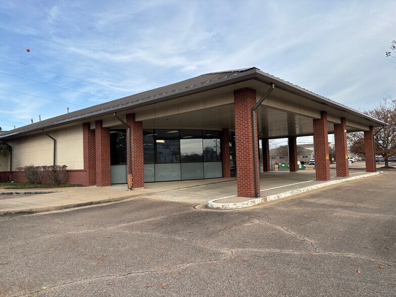 More Photos Of 670 Crossover Rd, Tupelo Medical For Lease