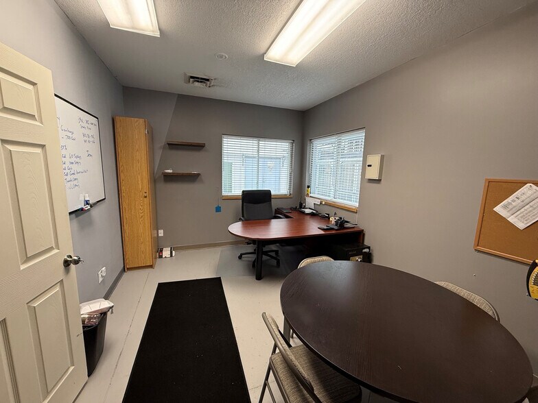 More Photos Of 5640 44th Ave S, Clinton Industrial For Sale