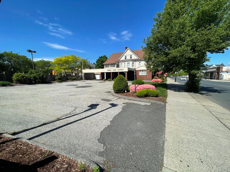 More Photos Of 494 Belmont Ave, Springfield Funeral Home For Sale