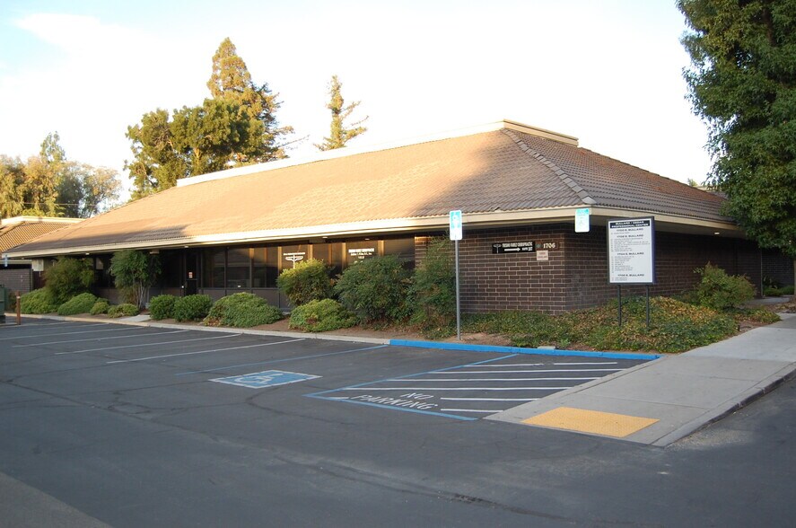 More Photos Of 1706 E Bullard Ave, Fresno Office For Lease