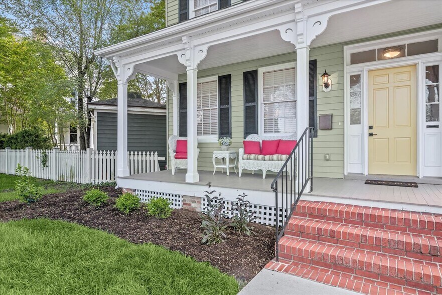 More Photos Of 140 S Washington St, Easton Specialty For Sale