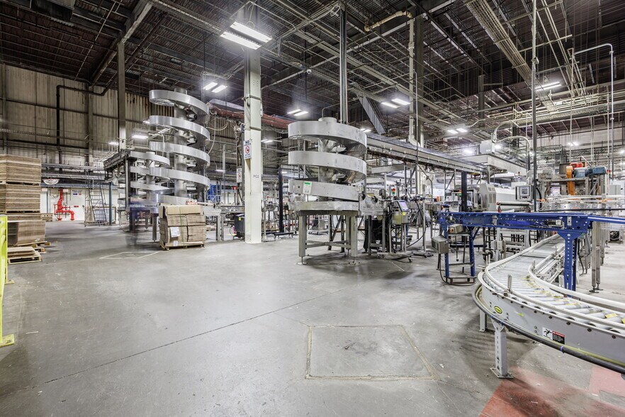 More Photos Of 815 Whitney Rd W, Fairport Warehouse For Sale