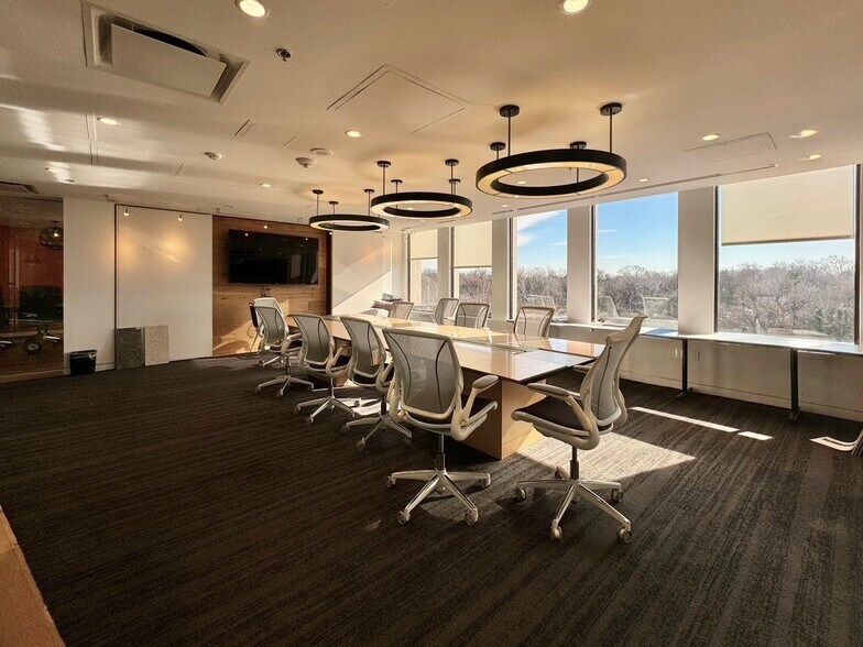 More Photos Of 8401 Connecticut Ave, Chevy Chase Medical For Sale