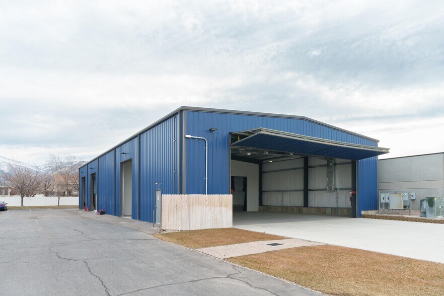 More Photos Of 2441 S 1560 W, Woods Cross Manufacturing For Lease