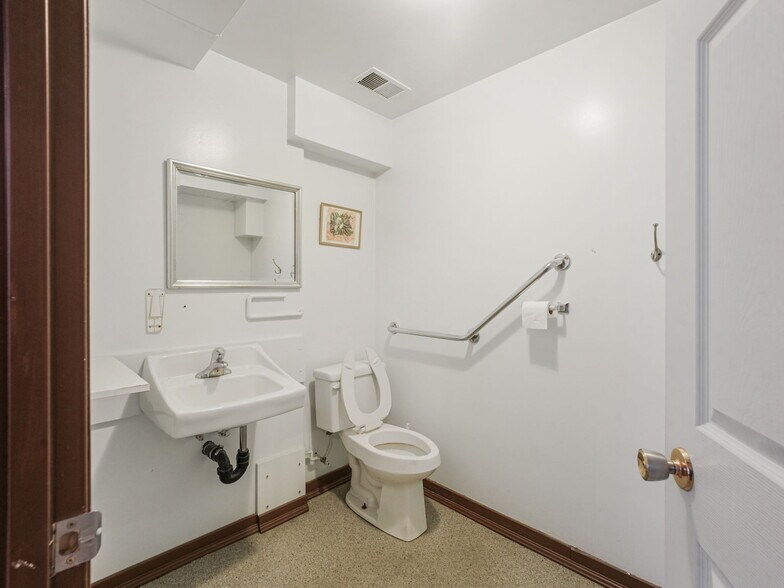 More Photos Of 9630 74 Av NW, Edmonton Flex For Sale