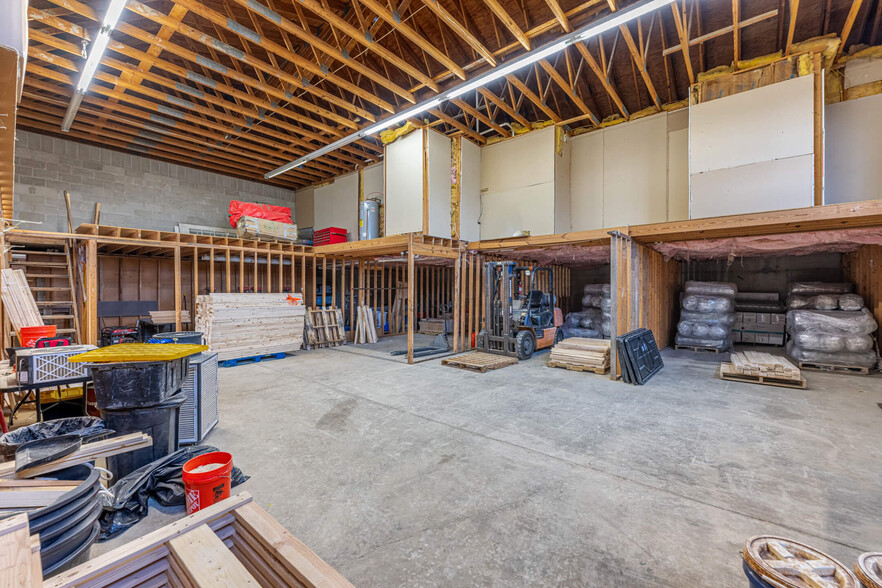 More Photos Of 5174 Hamilton Middletown Rd, Hamilton Light Distribution For Sale