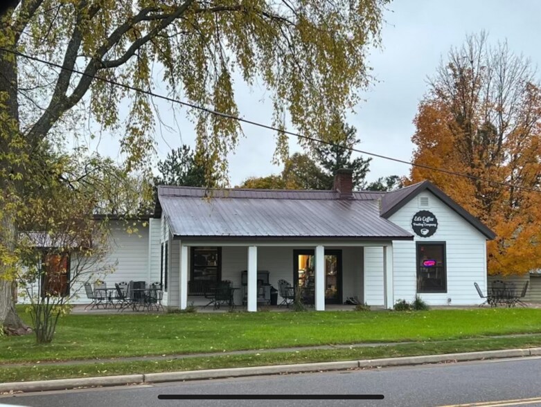 More Photos Of 306 N Main St, Birchwood Restaurant For Sale