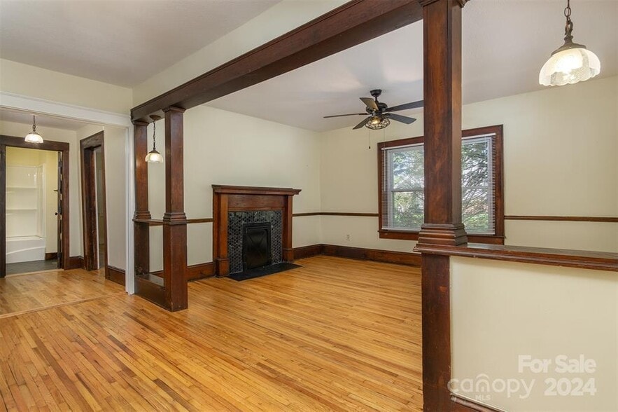 More Photos Of 390 E Main St, Old Fort Office For Sale