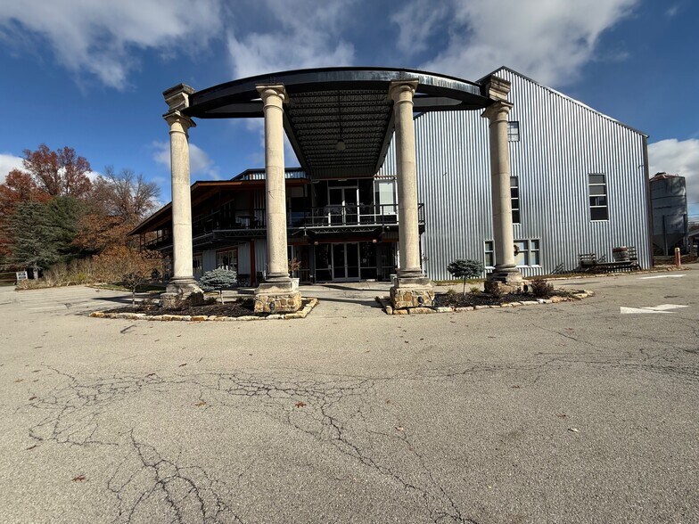 Primary Photo Of 3009 Wilmington Rd, New Castle General Retail For Lease