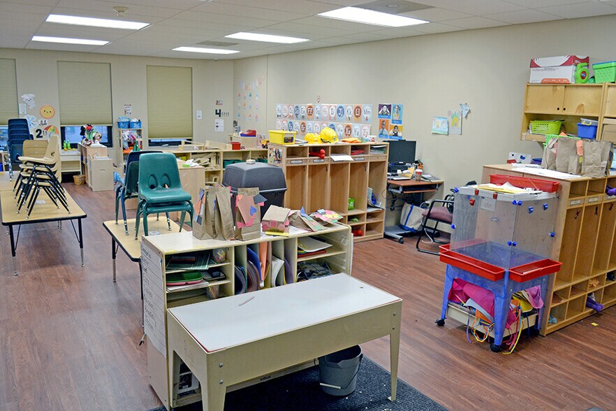 More Photos Of 1249 20th St, Granite City Daycare Center For Sale