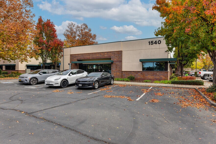 More Photos Of 1540 Drew Ave, Davis Research And Development For Lease