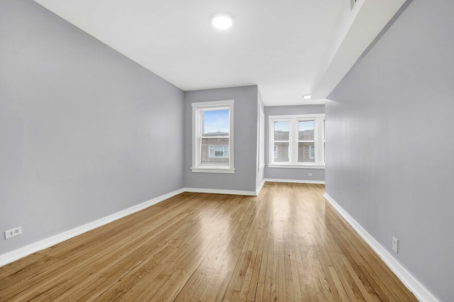 More Photos Of 6750 S Merrill Ave, Chicago Apartments For Sale
