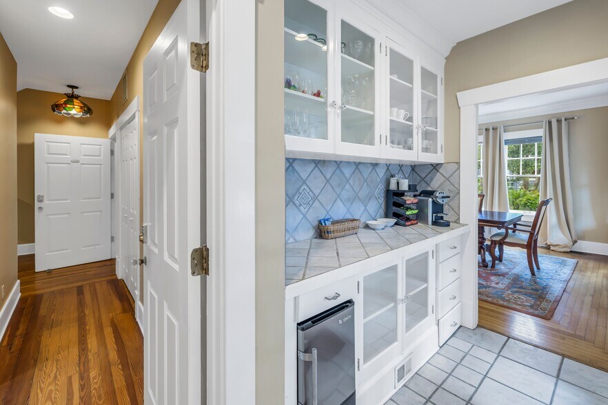 More Photos Of 635 Bay St NE, Saint Petersburg Hospitality For Sale