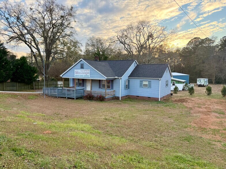 More Photos Of 1090 Boiling Springs Rd, Spartanburg Office For Sale