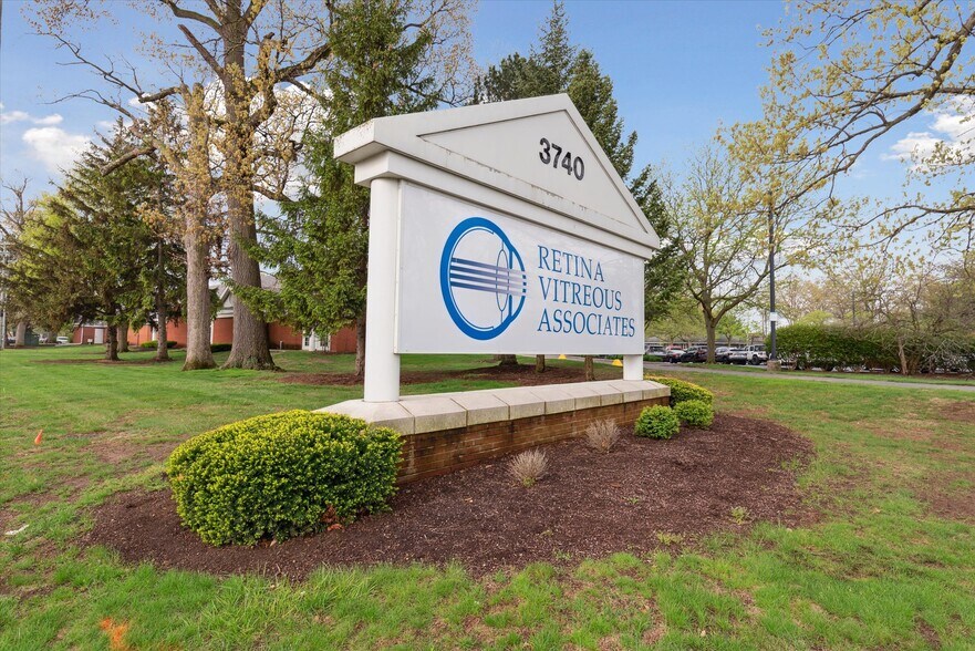 More Photos Of 3740 W Sylvania Ave, Toledo Medical For Sale