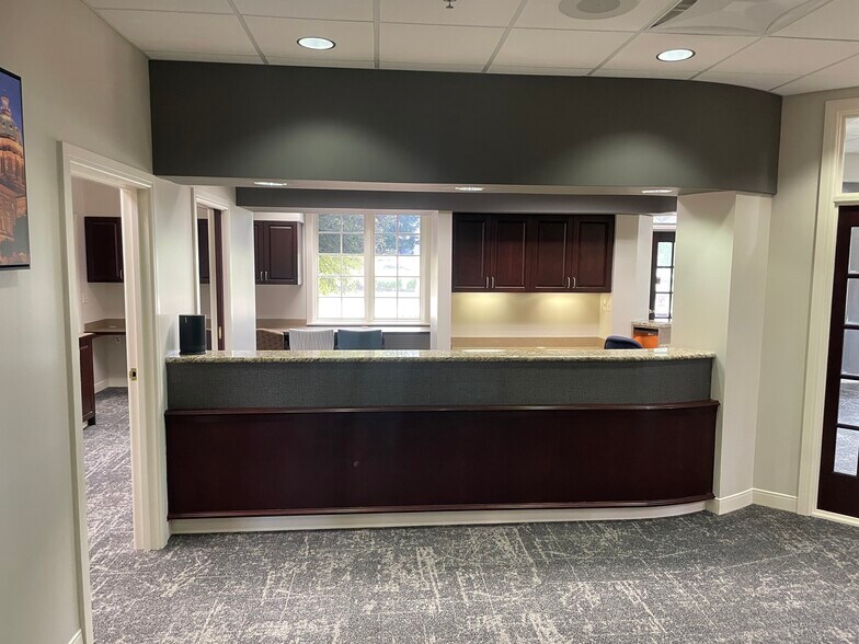 More Photos Of 8501 Plum Dr, Urbandale Medical For Sale