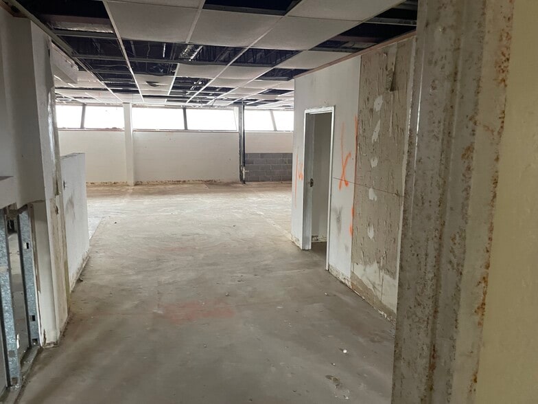 More Photos Of 2981 Church St, East Point Medical For Sale