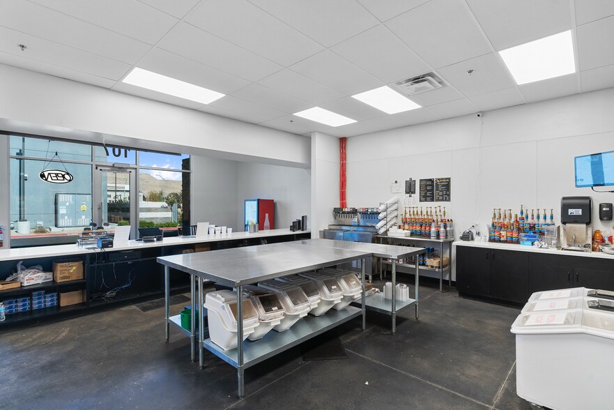 More Photos Of 6870 S Fort Apache Rd, Las Vegas Freestanding For Lease