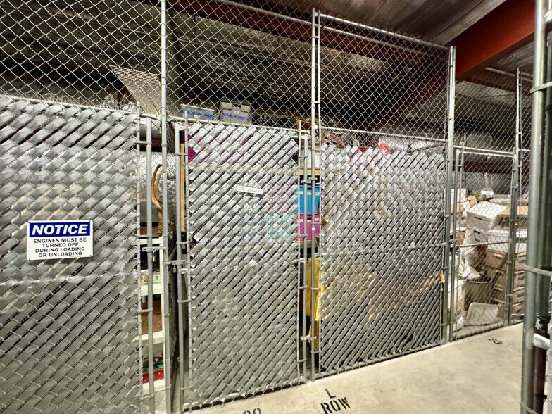 More Photos Of 102 James St, Venice Self Storage For Sale