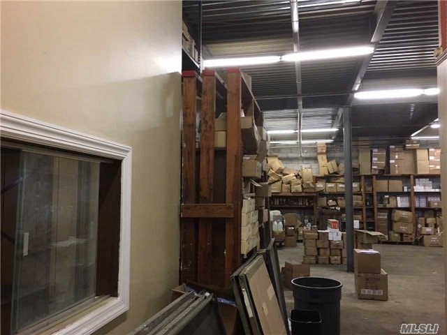 More Photos Of 16 McCarthy Rd, Island Park Warehouse For Lease