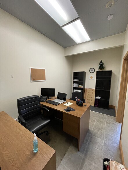 More Photos Of 1440 Waterville Monclova Rd, Waterville Office For Lease