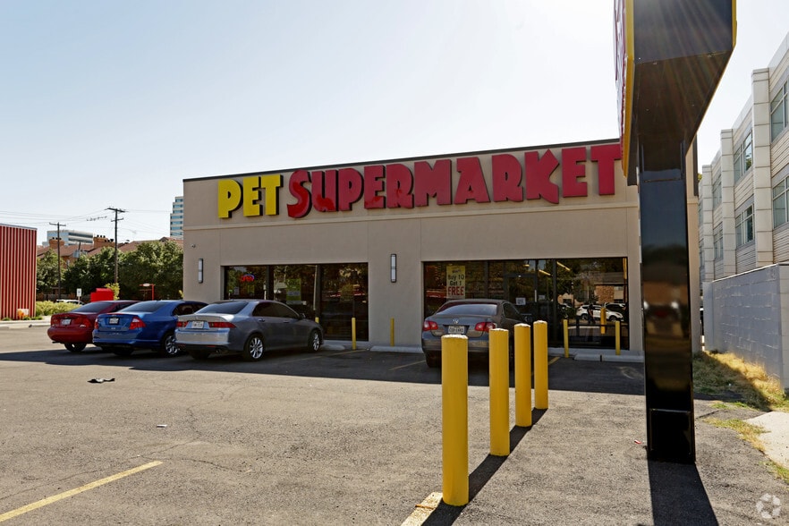 More Photos Of 3911 Lemmon Ave, Dallas Freestanding For Lease