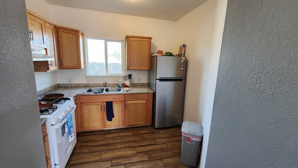 More Photos Of 216 S Schutz Dr, El Paso Apartments For Sale