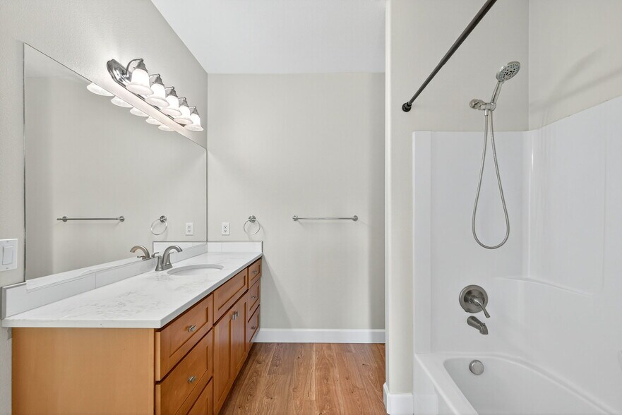 More Photos Of 1647 NE Market Dr, Fairview Apartments For Sale