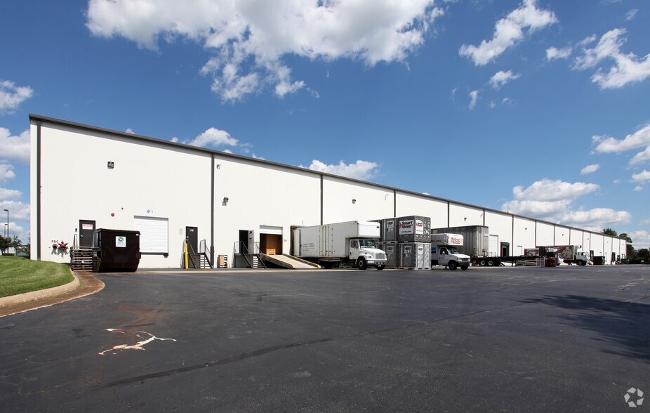 More Photos Of 2101 Westinghouse Blvd, Raleigh Warehouse For Lease