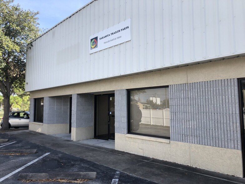 More Photos Of 8141 Blaikie Ct, Sarasota Warehouse For Lease
