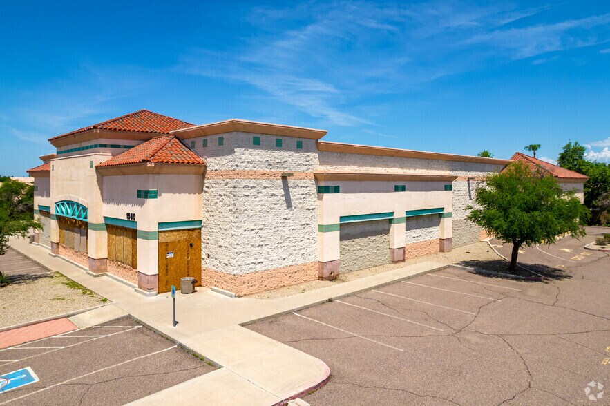 More Photos Of 1560 E Elliot Rd, Gilbert Drugstore For Sale