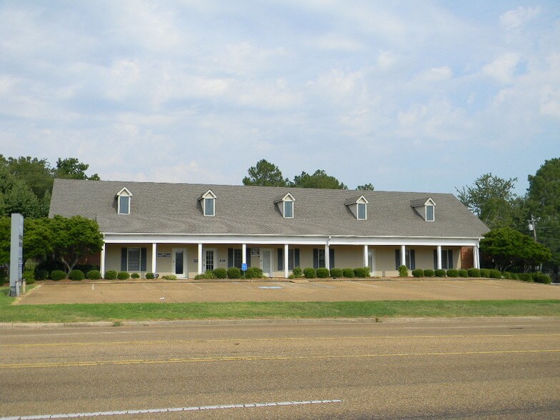 Primary Photo Of 5888 Ridgewood Rd, Jackson Office For Lease