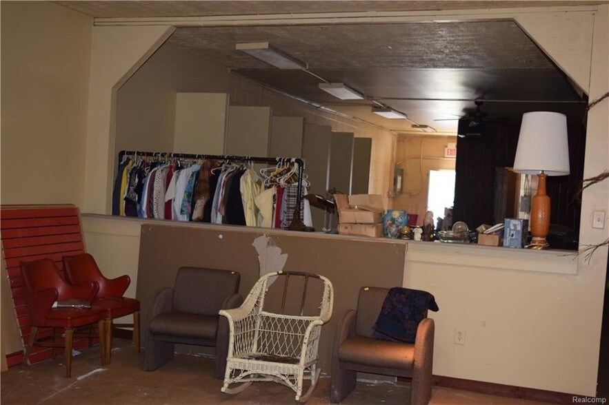 More Photos Of 7627-7633 Highland Rd, Waterford Storefront Retail Office For Sale