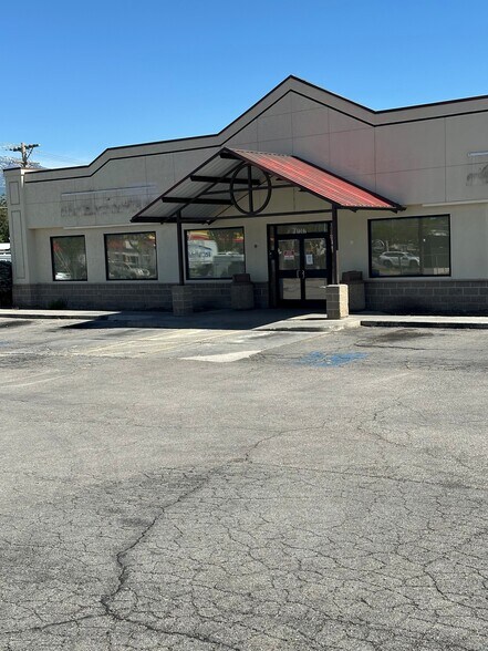 More Photos Of 1307 W 7000 S, West Jordan Service Station For Lease