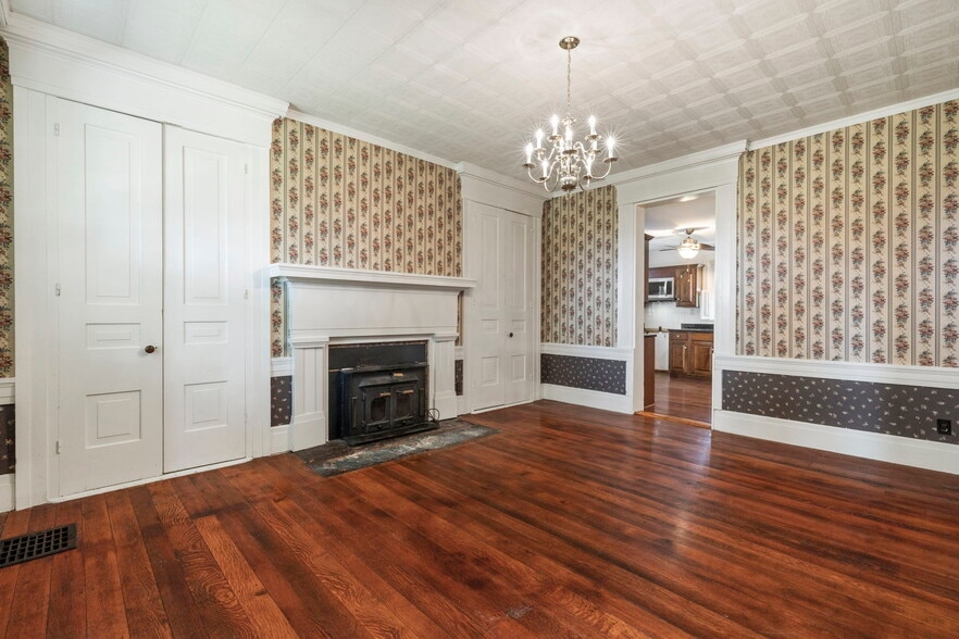 More Photos Of 29614 Tarlton Adelphi Rd, Laurelville Hospitality For Sale