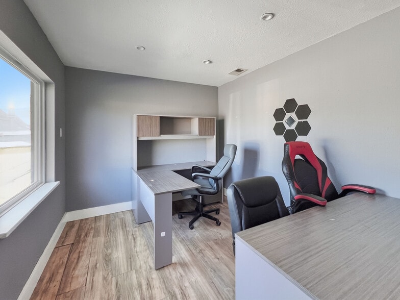 More Photos Of 5820 HWY 542 W, Winter Haven Warehouse For Lease