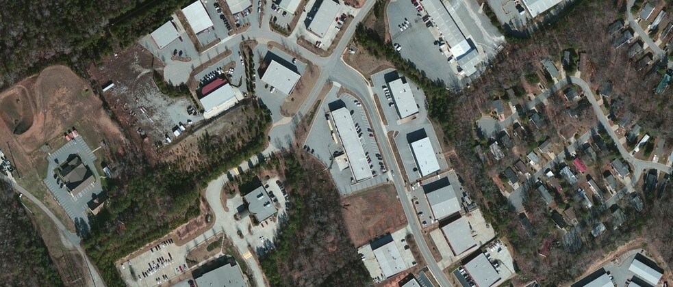 More Photos Of 5152 Bellewood Ct, Buford Warehouse For Lease