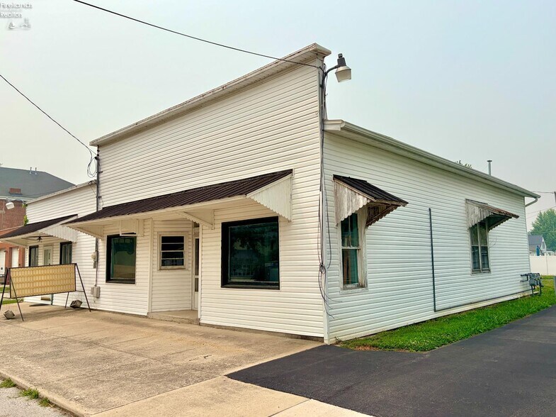 More Photos Of 418 Main st, Risingsun General Retail For Sale