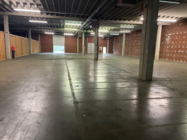 More Photos Of 515 N George St, Goldsboro Manufacturing For Lease