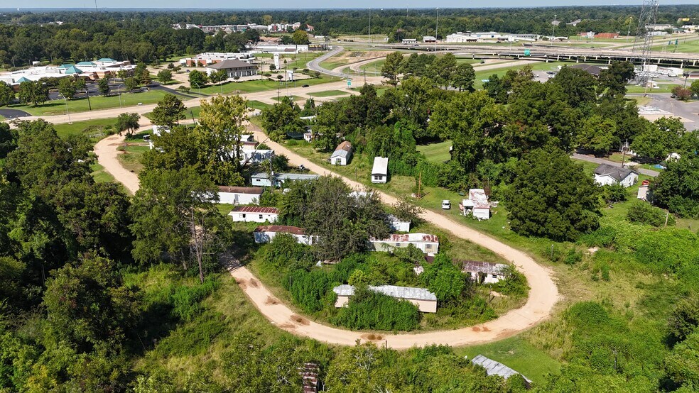 More Photos Of 650 N Bolton Ave, Alexandria Manufactured Housing Mobile Home Park For Sale