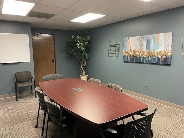 More Photos Of 8 Shackleford Plz, Little Rock Office For Lease