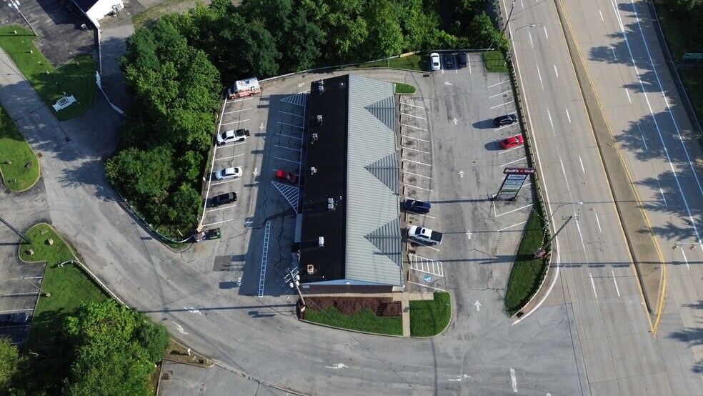 More Photos Of 195 Sheffield Dr, Delmont Freestanding For Lease